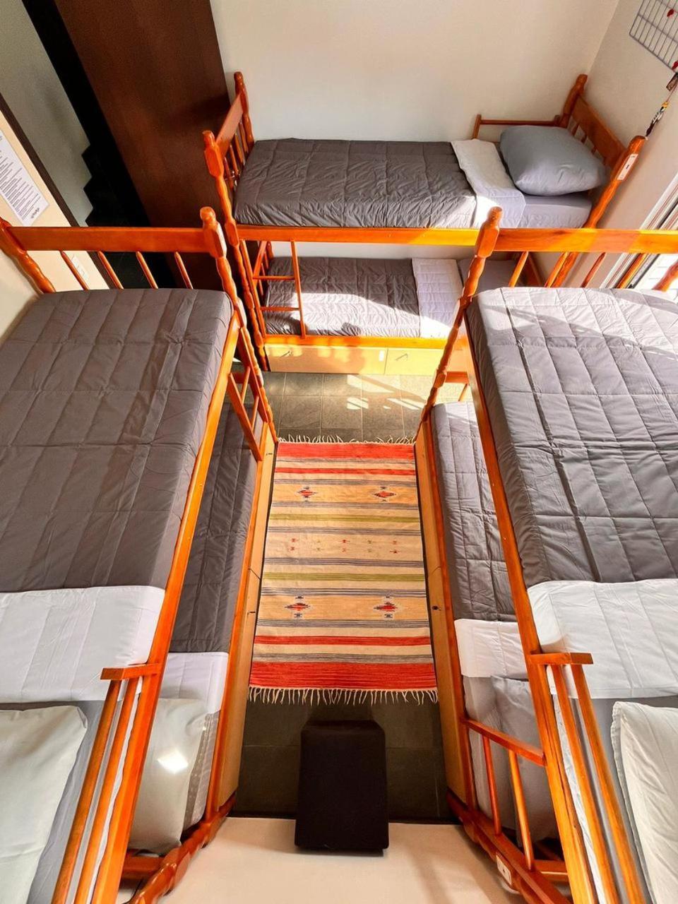 Opera Hostel Curitiba Luaran gambar