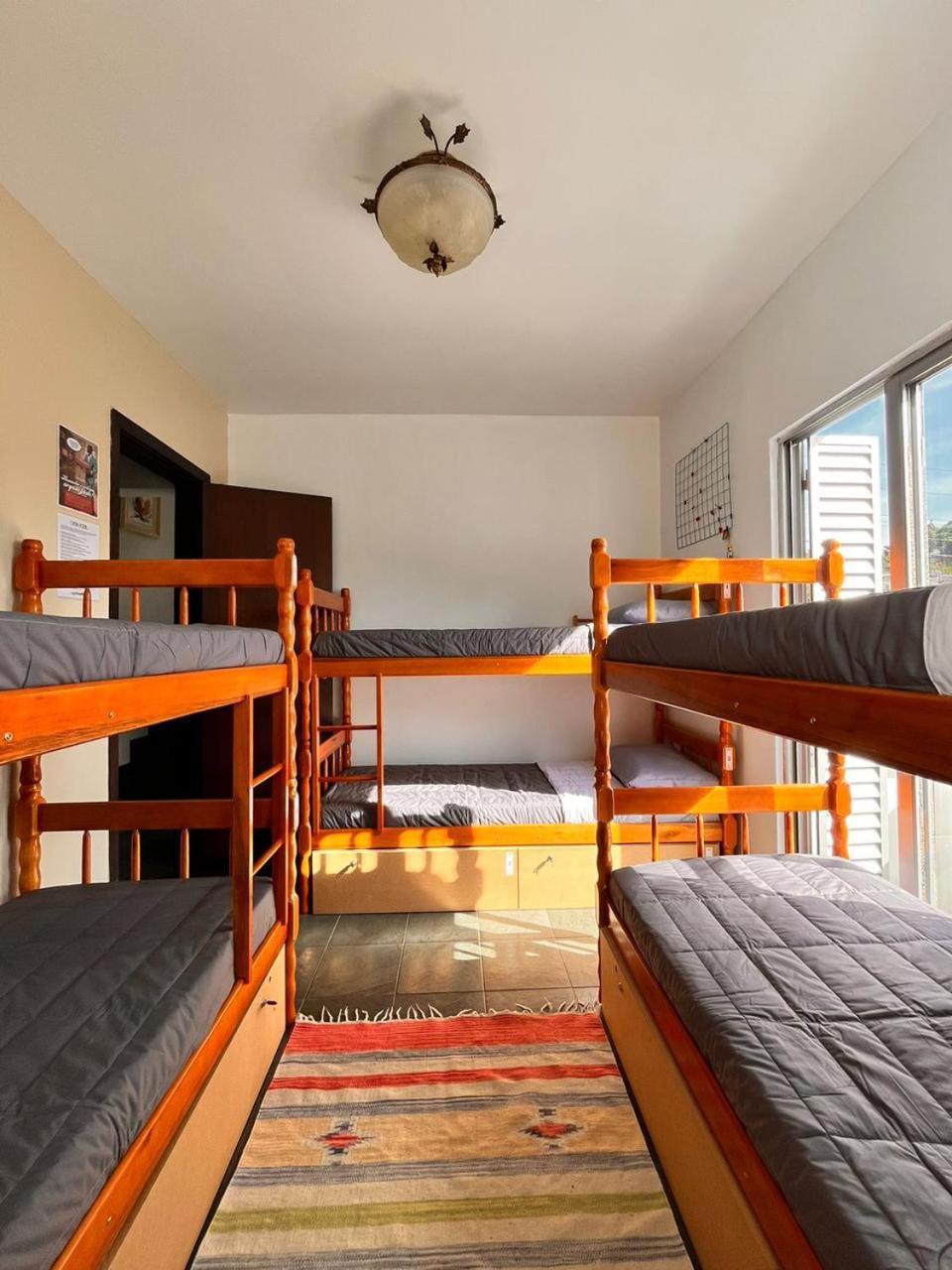 Opera Hostel Curitiba Luaran gambar